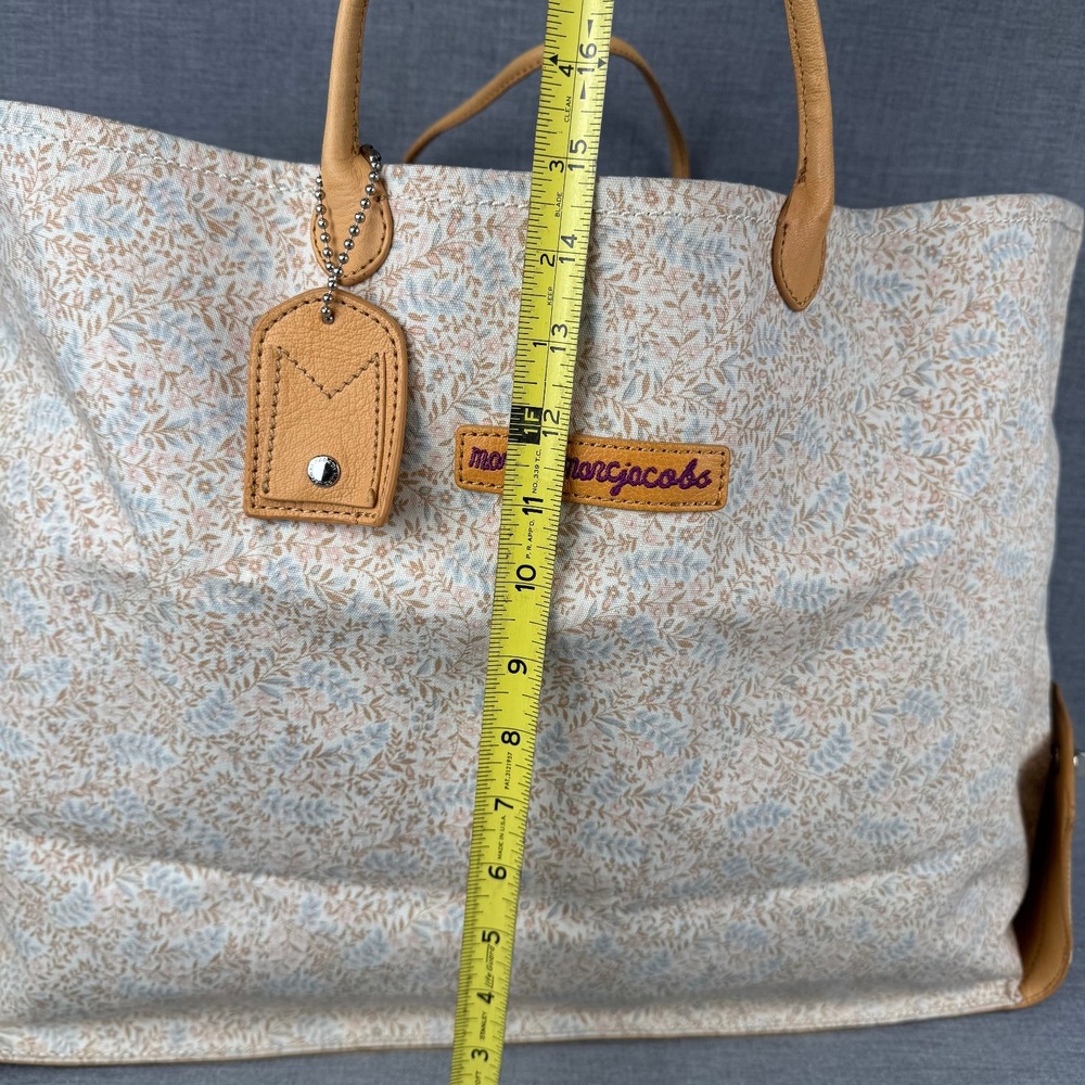 Marc by Marc Jacobs Lock It Pocket Tote Whitecap Grey Multi Canvas Leather NWT - Picture 12 of 14